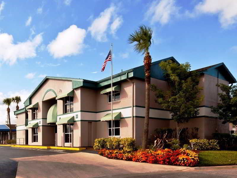 Super 8 By Wyndham Kissimmee Motel Exterior foto