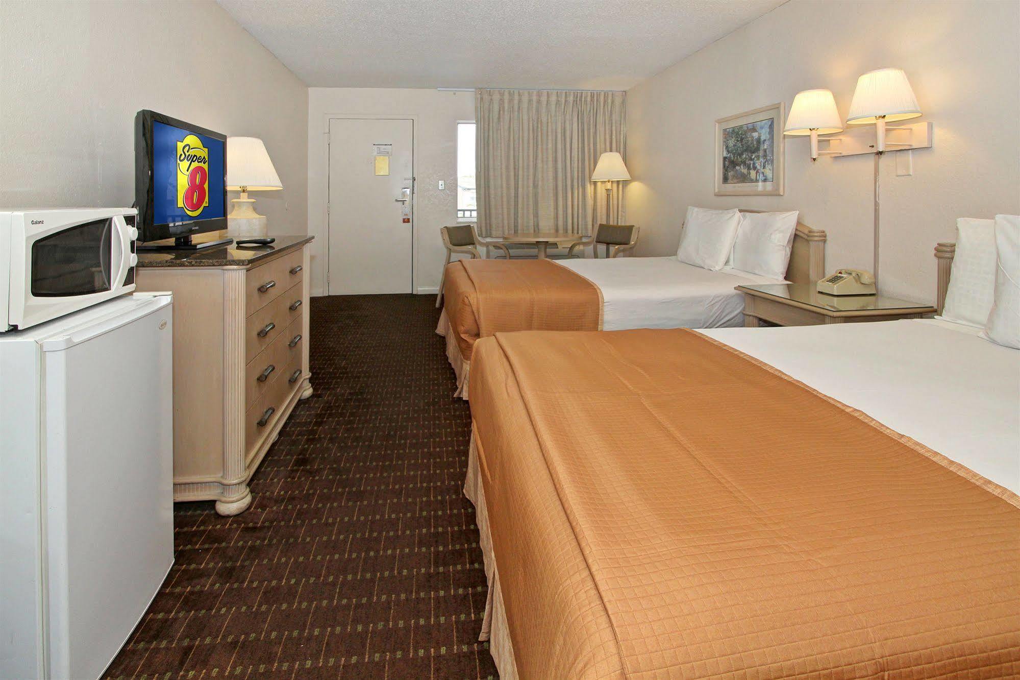 Super 8 By Wyndham Kissimmee Motel Exterior foto